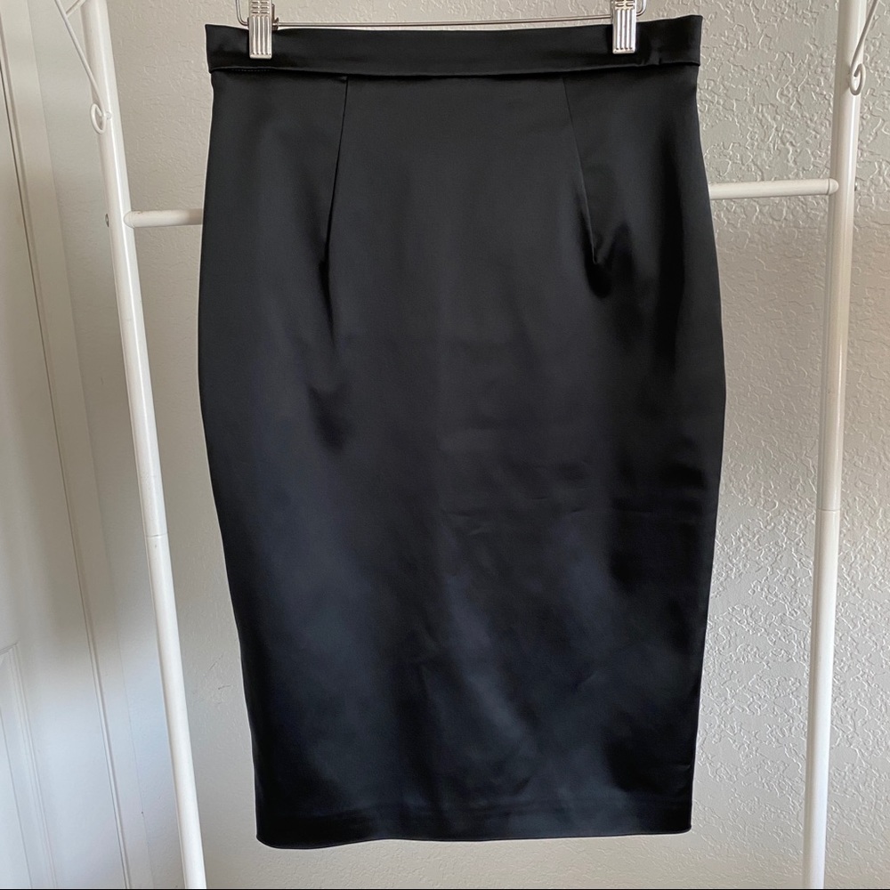Dolce & Gabbana black satin pencil skirt - Picture 3 of 9